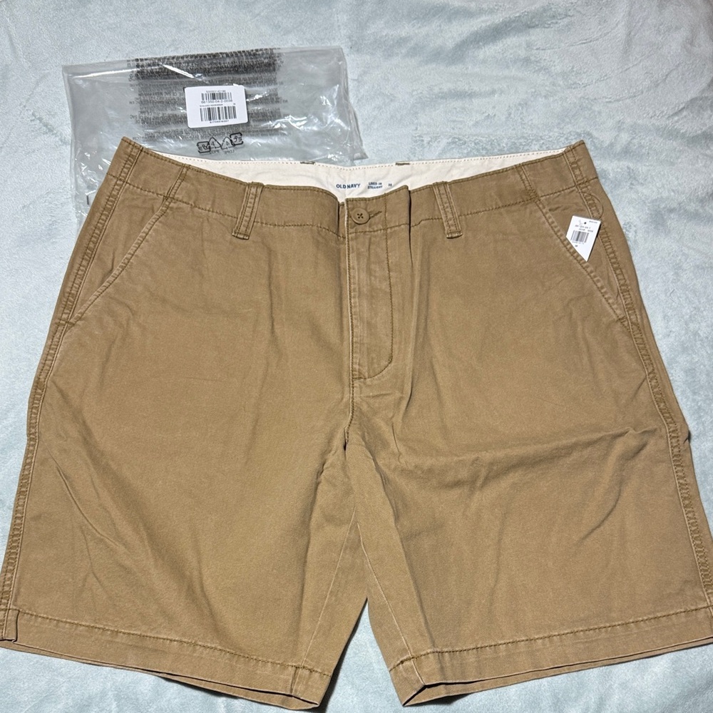 Old Navy Men's Khaki Flat Front Shorts